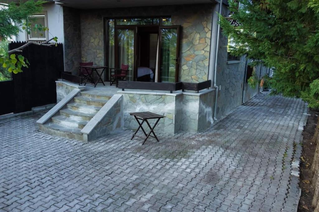 Apartment Under The Rocks Kalambaka